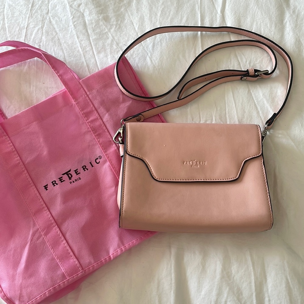 Frederic Paris Baby Pink Leather Crossbody Bag